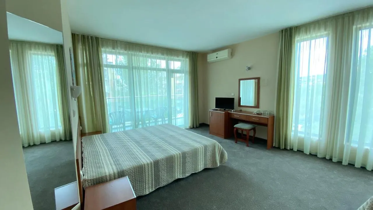 Hotel L&B- Free Parking Slantchev Briag 3*,